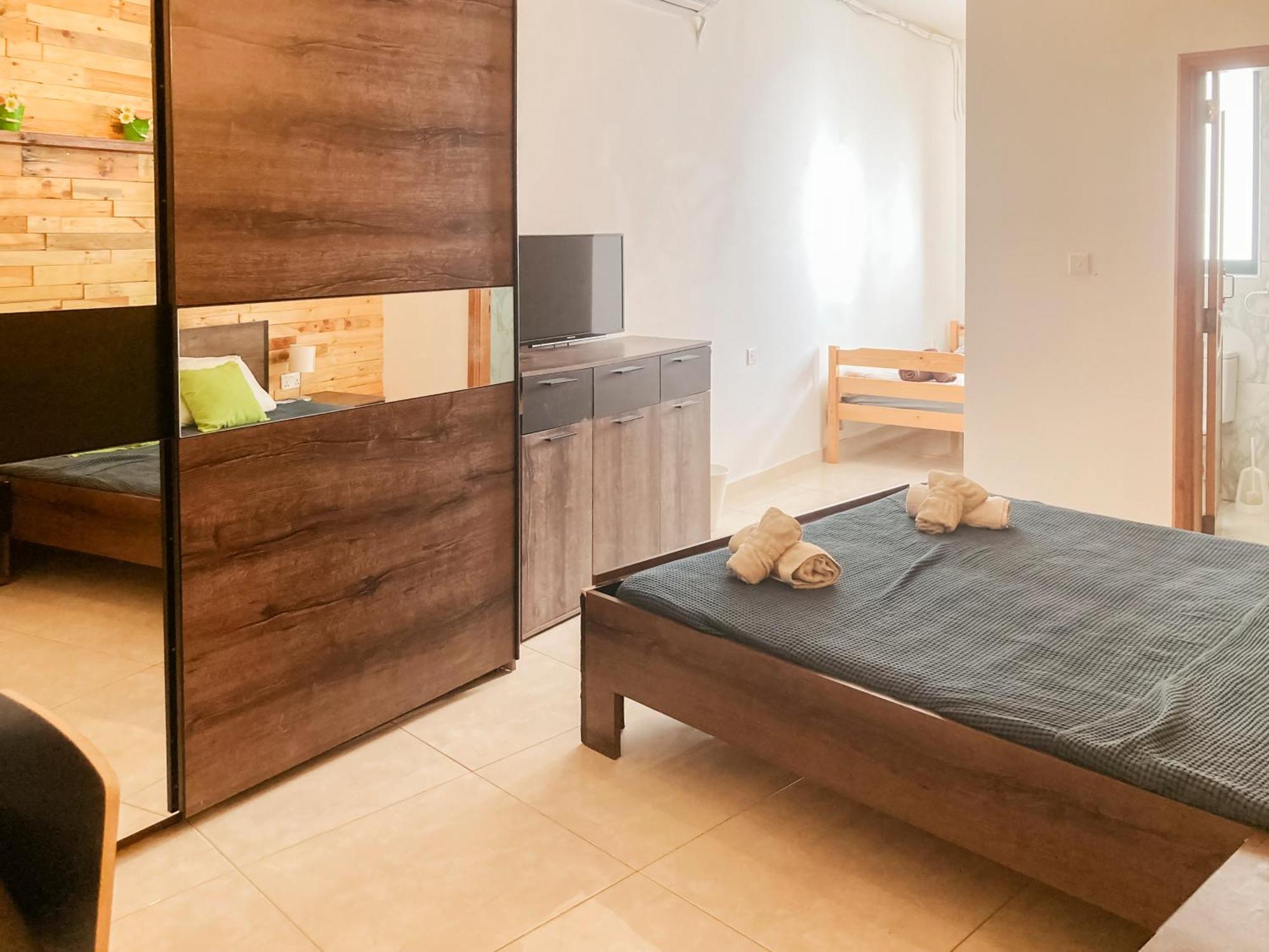 Xl Central Home - Sleeps 10 People Pietà Zewnętrze zdjęcie