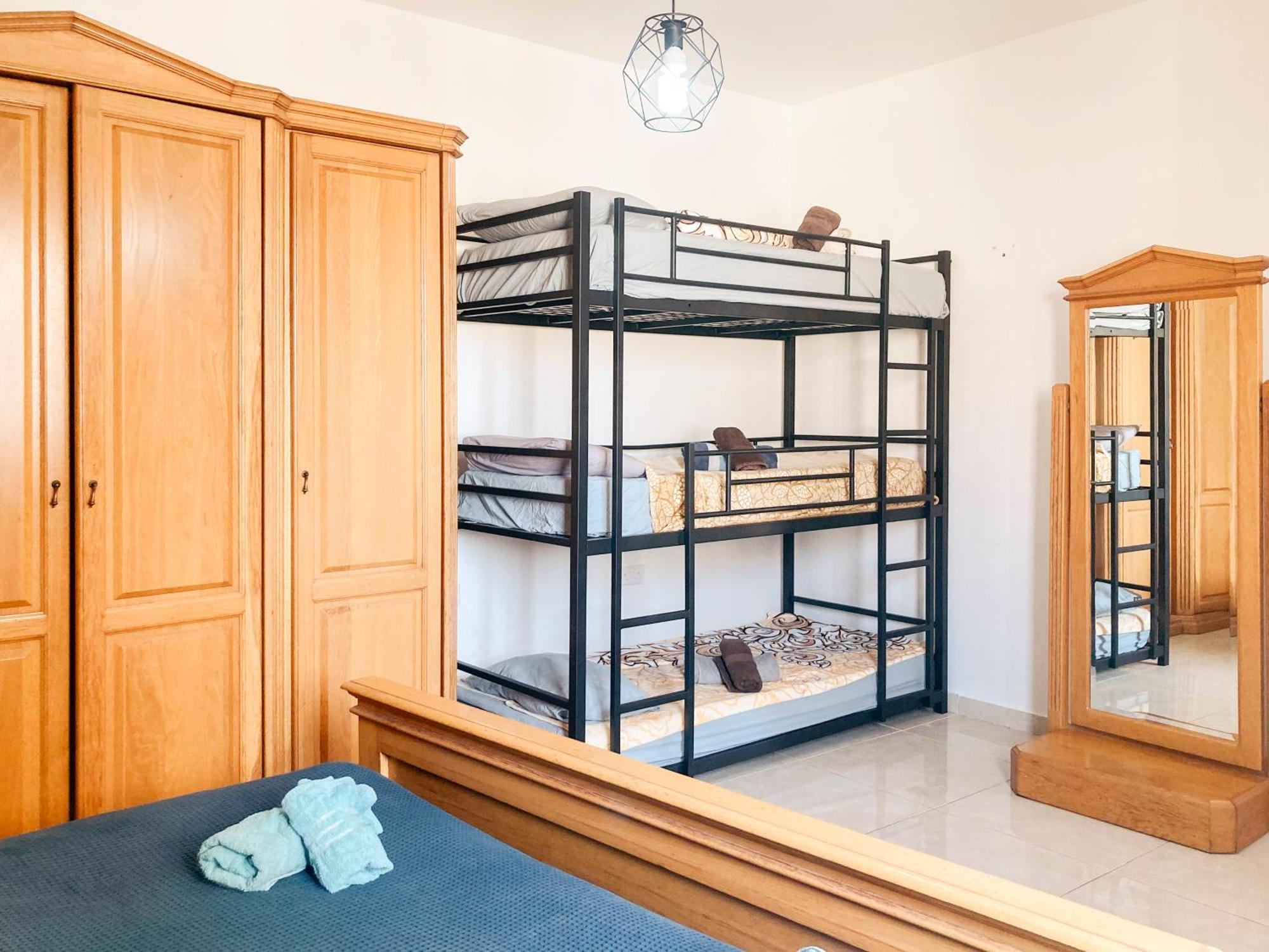Xl Central Home - Sleeps 10 People Pietà Zewnętrze zdjęcie