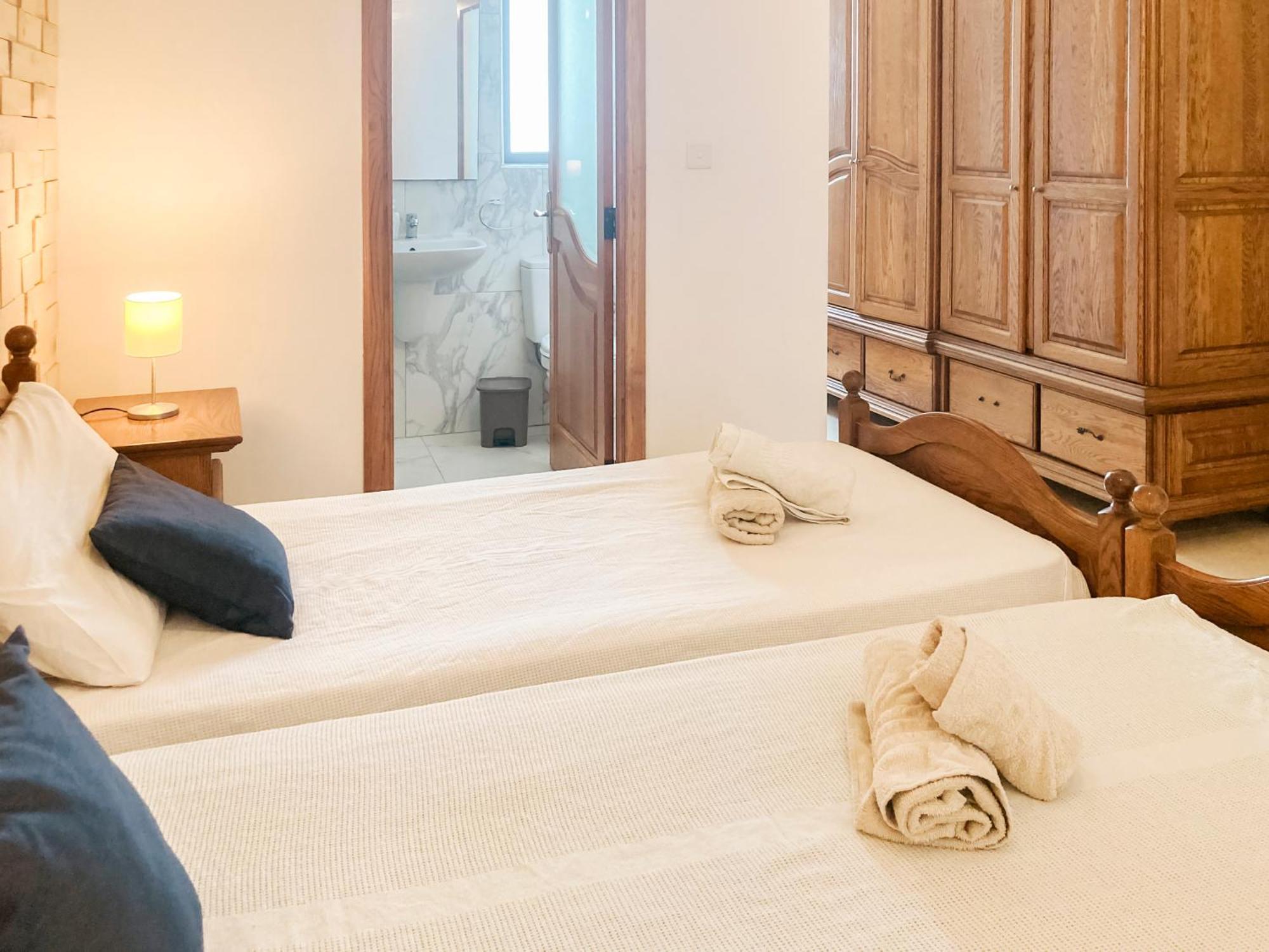Xl Central Home - Sleeps 10 People Pietà Zewnętrze zdjęcie
