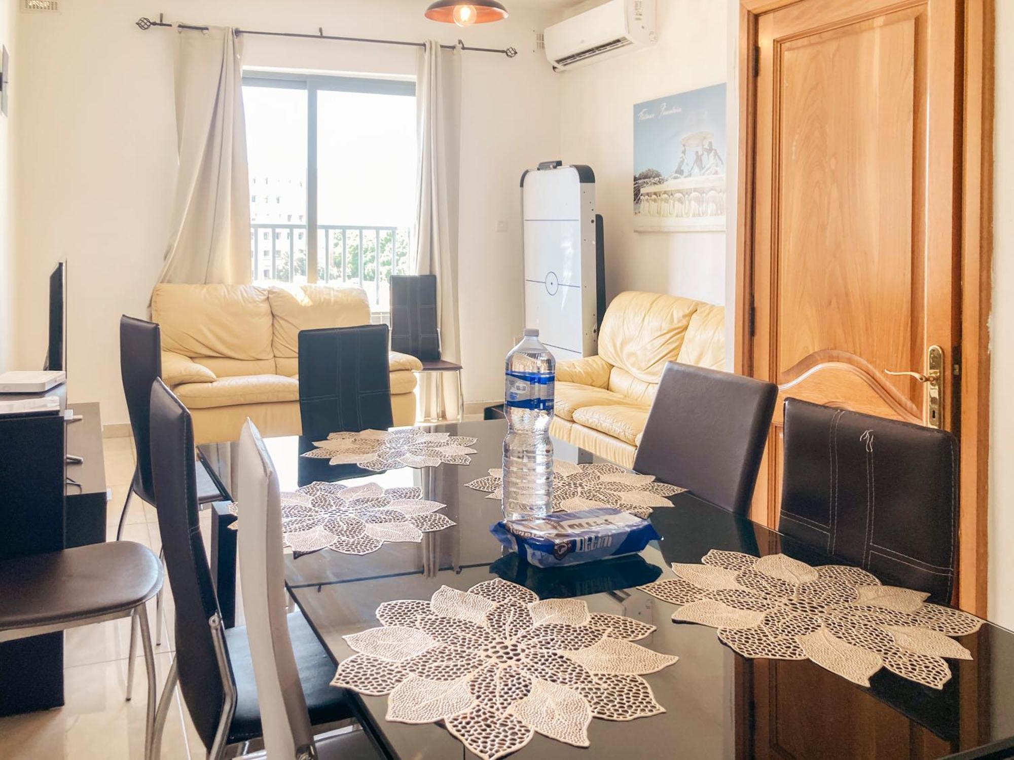 Xl Central Home - Sleeps 10 People Pietà Zewnętrze zdjęcie