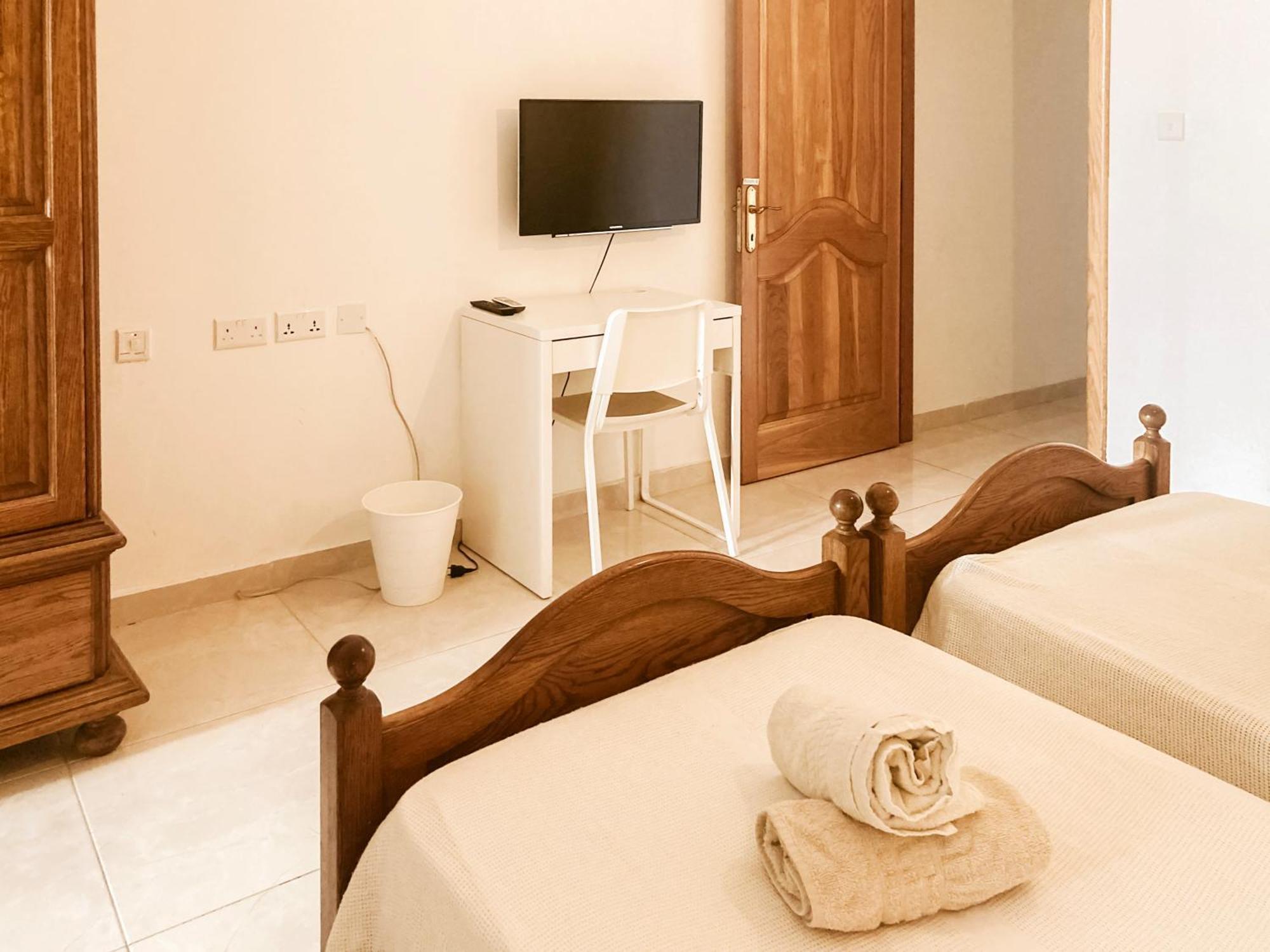 Xl Central Home - Sleeps 10 People Pietà Zewnętrze zdjęcie